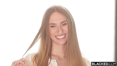 Mochat detail intereille buds jennifer toes and ready to get anal