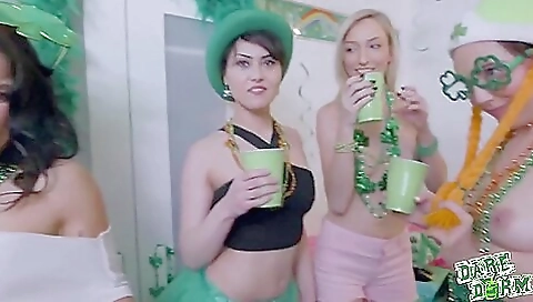 Sexy milf tickl salesman gets her pussy eaten