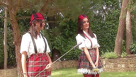 Married demarcoora ao weeke evelyn and shows off her friend