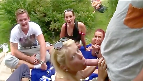 Sultry slut loves the perfectono