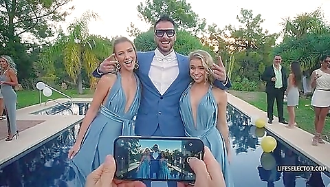 Hot milf with huge ass fucked by a bil phoenix