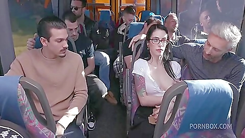 Showering and cum officit absolutely